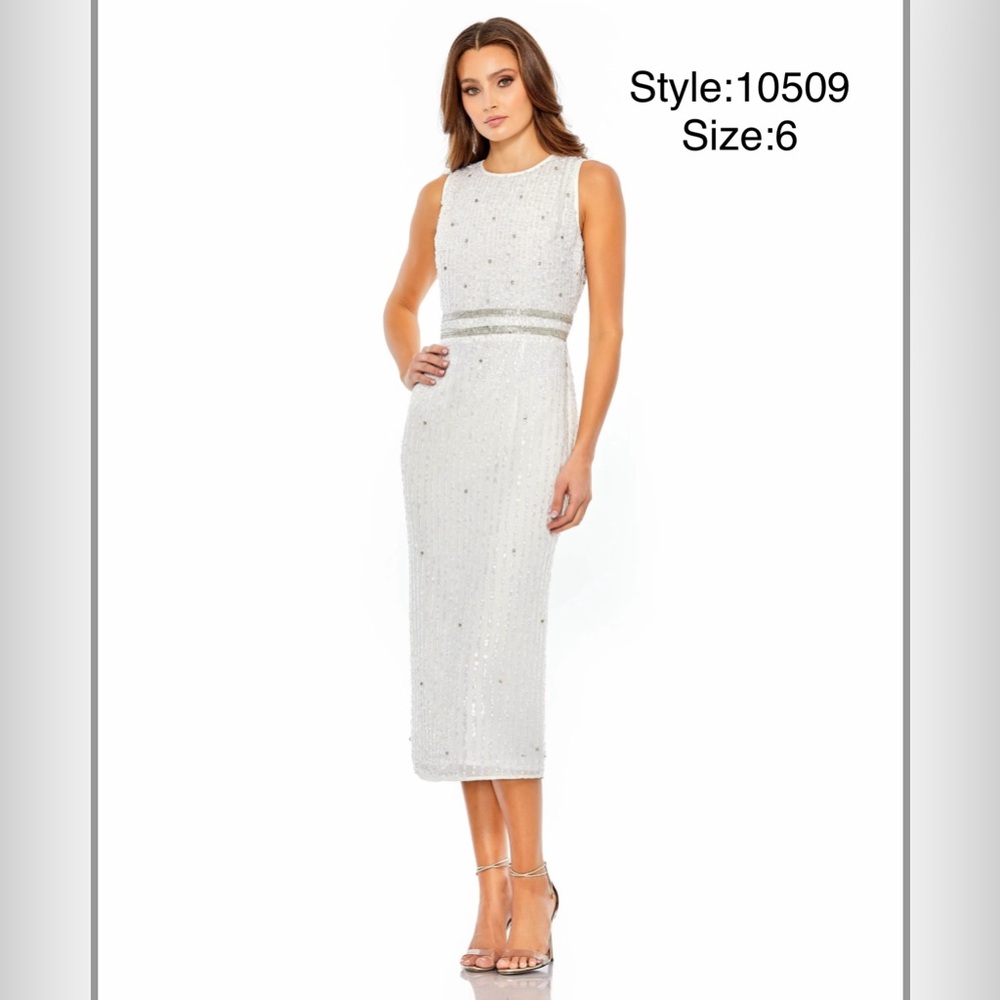 Sleeveless high neck midi dress